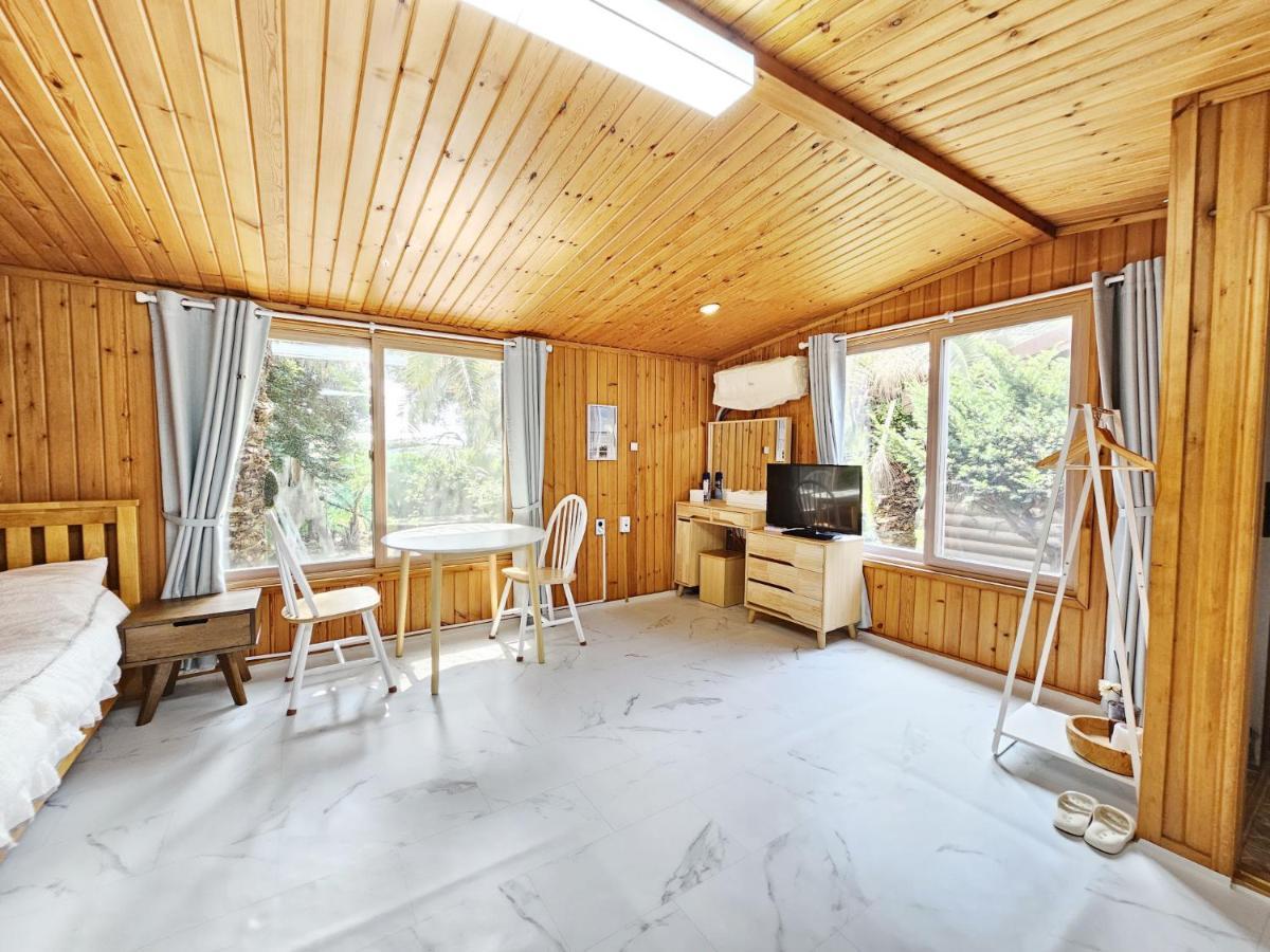 Valley Village Seogwipo Extérieur photo